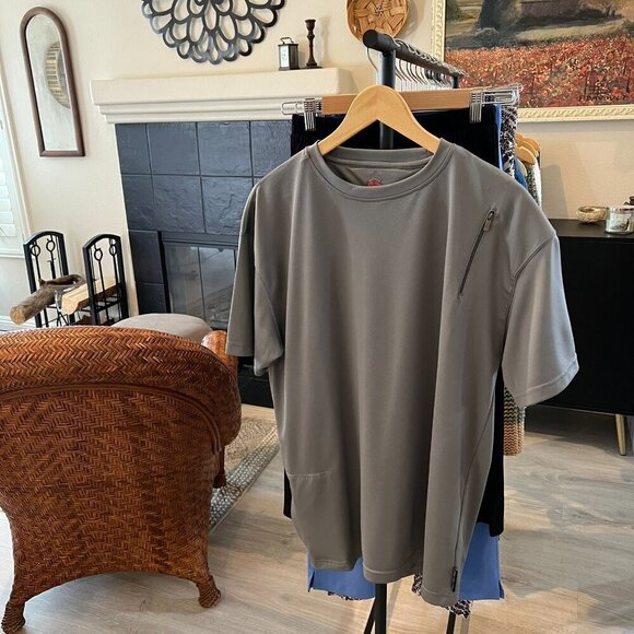 SCOTTeVEST Shirt Mens Size Large Charcoal Gray Performance Short Sleeve Pockets - Picture 16 of 16